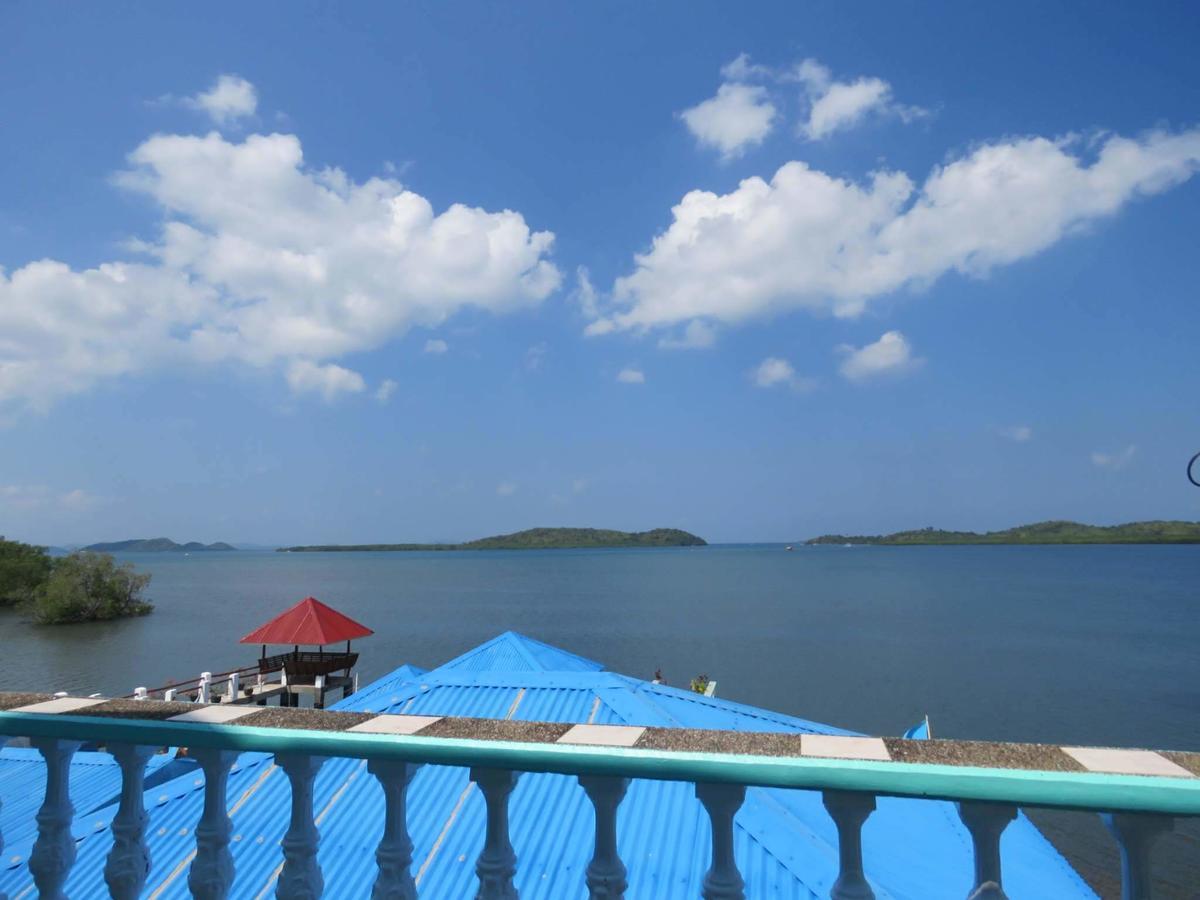 Bella Louise Lodging House Bar And Resto Busuanga Exteriör bild